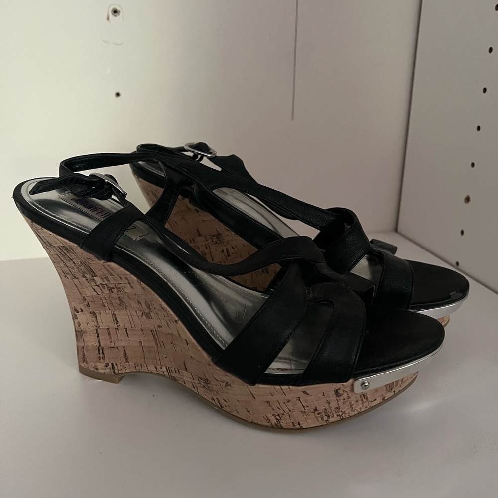 Jennifer Lopez Black and Tan Wedge Sandals